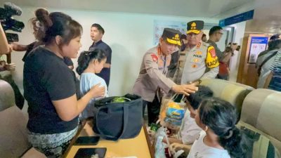 Kapolri Jenderal Listyo Sigit Prabowo meninjau arus mudik Lebaran 2026 di Pelabuhan Merak, Banten, bersama Menko PMK dan Panglima TNI.