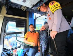 Kapolri Ingatkan Sopir Bus di Terminal Purabaya: Utamakan Keselamatan Pemudik