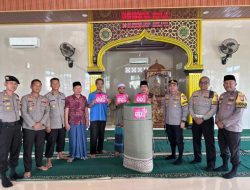 Kapolresta Bengkulu Bagikan Sajadah, Sosialisasi Layanan 110