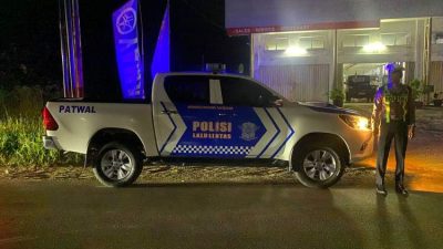 Personel Satlantas Polres Seluma patroli malam di Sembayat untuk mencegah balap liar