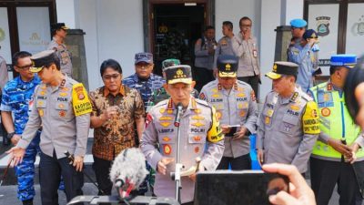 Kapolri Jenderal Listyo Sigit Prabowo meninjau persiapan arus balik Lebaran 2026 di Command Center ITDC Nusa Dua, Bali