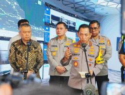 Kapolri Cek Command Center, Arus Balik Aman Terkendali