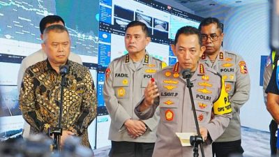 Kapolri Cek Command Center, Arus Balik Aman Terkendali