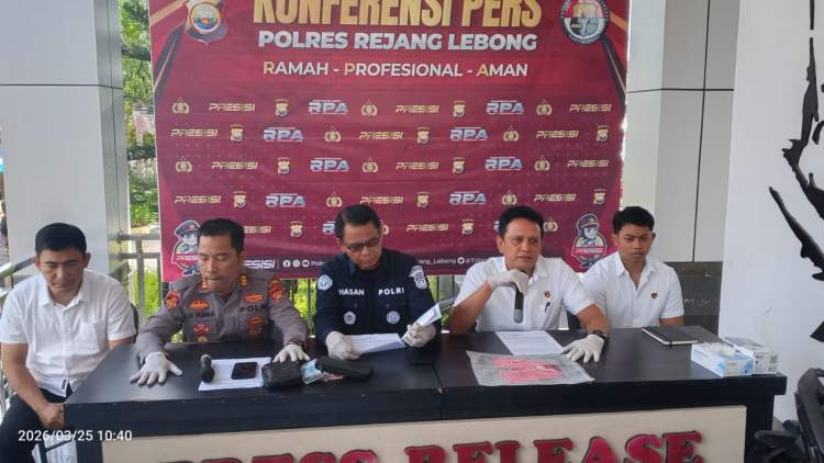 pelaku perampokan dan penusukan di Rejang Lebong saat diamankan polisi