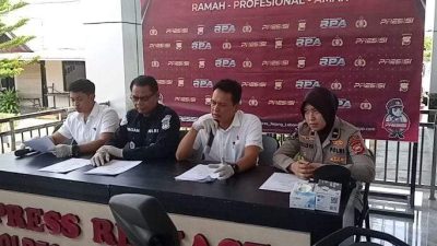 Petugas Polres Rejang Lebong mengamankan pelaku penganiayaan berat YDI di Cawang Baru