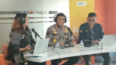 Kabid Humas Polda Bengkulu Ichsan Nur saat dialog interaktif di RRI Bengkulu membahas KUHP KUHAP baru