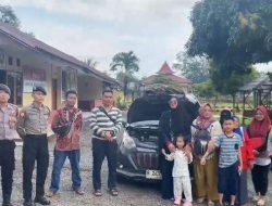 Mobil Mogok di Jalur Lintas, Polres Rejang Lebong Sigap Bantu