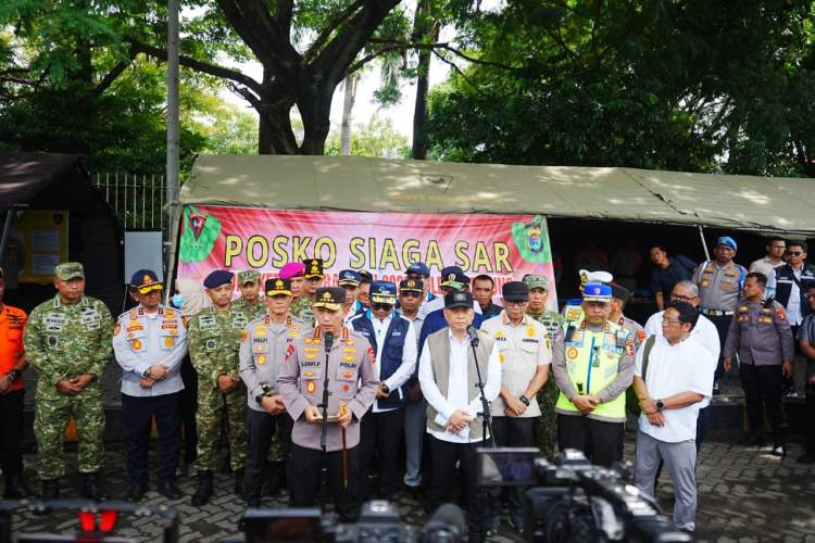 Kapolri Listyo Sigit Prabowo memantau arus balik Lebaran 2026 di Pelabuhan Bakauheni Lampung