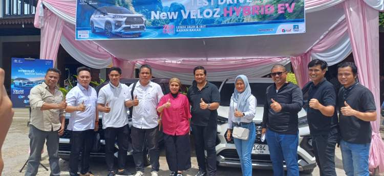 Peluncuran New Veloz Hybrid EV di Bengkulu oleh Agung Toyota dengan sesi test drive kendaraan hybrid terbaru