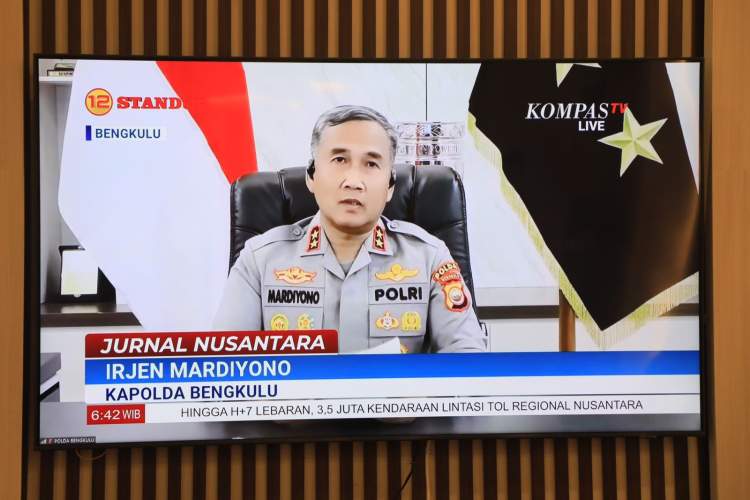 Kapolda Bengkulu Saat Wawancara Live di Kompas TV