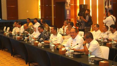 Rapat kunjungan kerja Komisi II DPR RI di Kantor Bank Sumut membahas evaluasi BUMD di Sumatera Utara