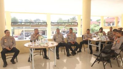 Kapolda Bengkulu memberikan arahan kepada jajaran dalam coffee morning terkait kesiapsiagaan cuaca ekstrem dan layanan 110