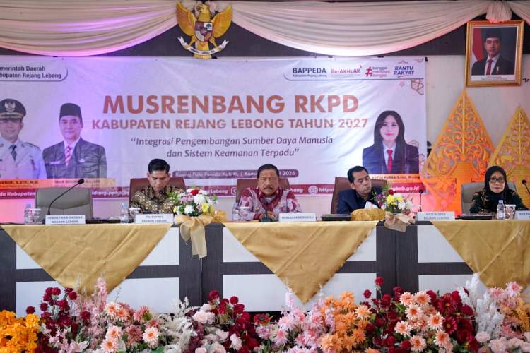 Wakil Gubernur Bengkulu Mian saat menghadiri Musrenbang RKPD di Rejang Lebong membahas pembangunan infrastruktur jalan