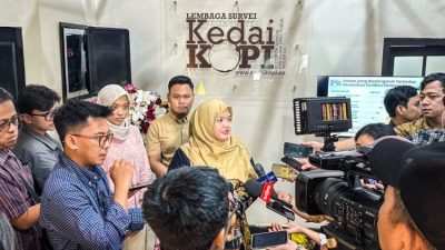 Pemudik Lebaran 2026 di jalan tol dengan arus lalu lintas lancar dan terpantau petugas