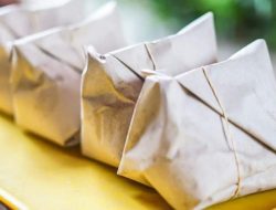 Ribuan Nasi Bungkus Mengalir ke Korban Banjir Bengkulu