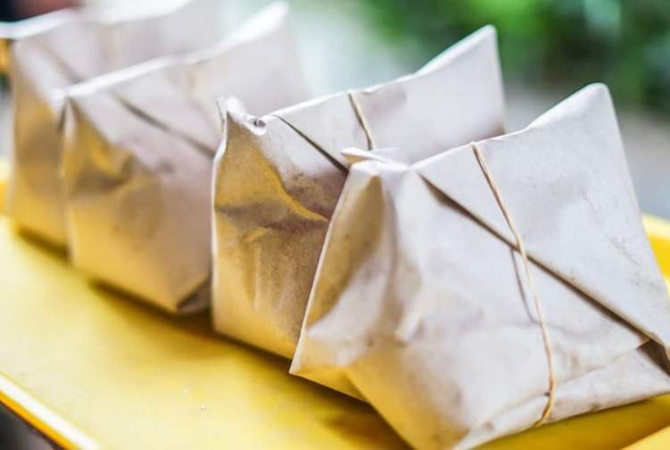 Distribusi Nasi Bungkus untuk Korban Banjir Bengkulu