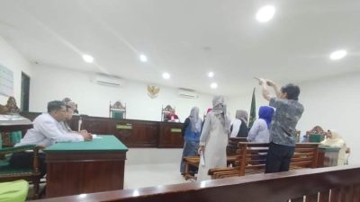 Suasana sidang Pengadilan Negeri Bengkulu saat pembacaan vonis kasus tindak pidana ringan penghinaan dalam perkara arisan KSNJ