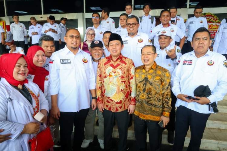 Sultan Baktiar Najamudin saat menghadiri pengukuhan DPP Ikatan Keluarga Minang di Senayan Jakarta