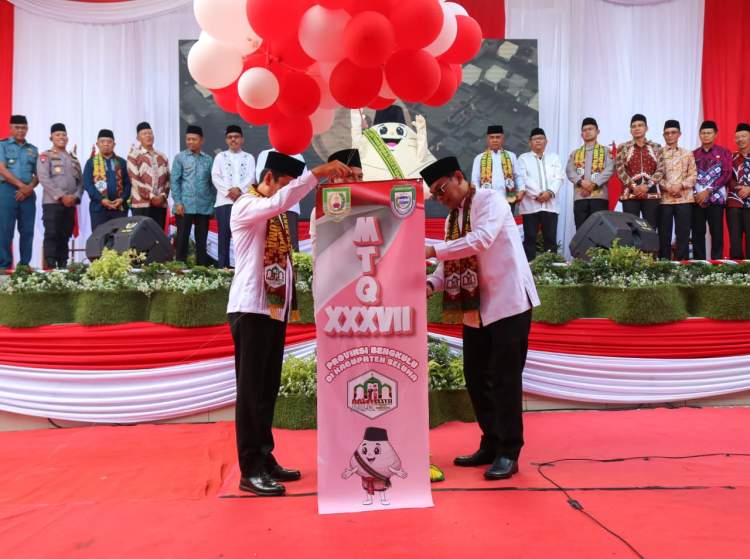 Sekda Bengkulu membuka launching MTQ XXXVII tingkat provinsi di Taman Wisata Kota Seluma