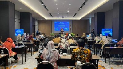 Sekda Bengkulu membuka kegiatan capacity building TP2DD 2026 di Hotel Mercure Bengkulu bersama peserta dari kabupaten kota