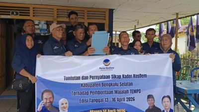 Pengurus DPD NasDem Bengkulu Selatan saat konferensi pers menyikapi artikel Majalah Tempo