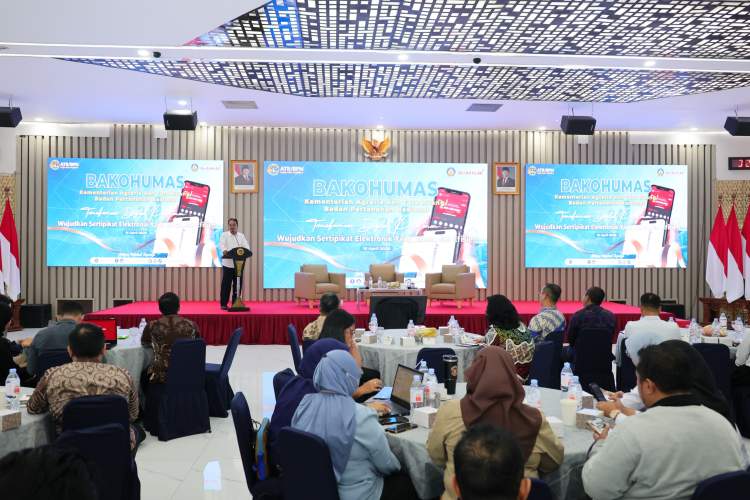 Sekjen ATR BPN membuka forum Bakohumas 2026 di Jakarta membahas digitalisasi layanan pertanahan