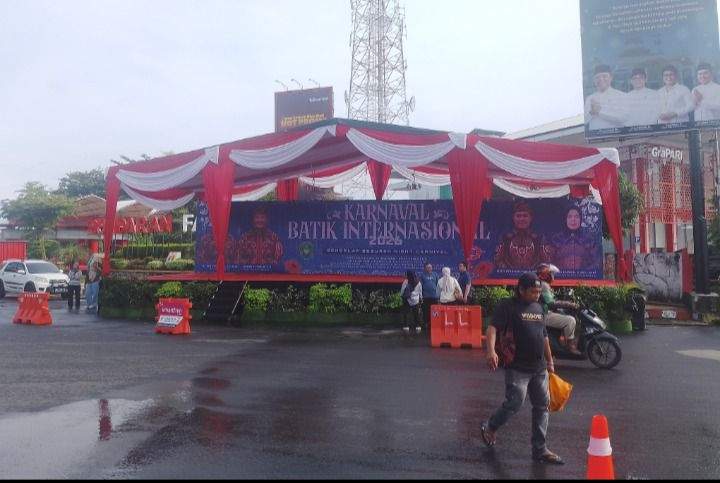 Karnaval Batik Internasional di Bundaran Fatmawati Bengkulu