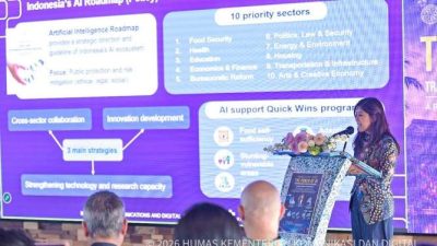 Menteri Komunikasi dan Digital Meutya Hafid berbicara tentang AI di forum Bali