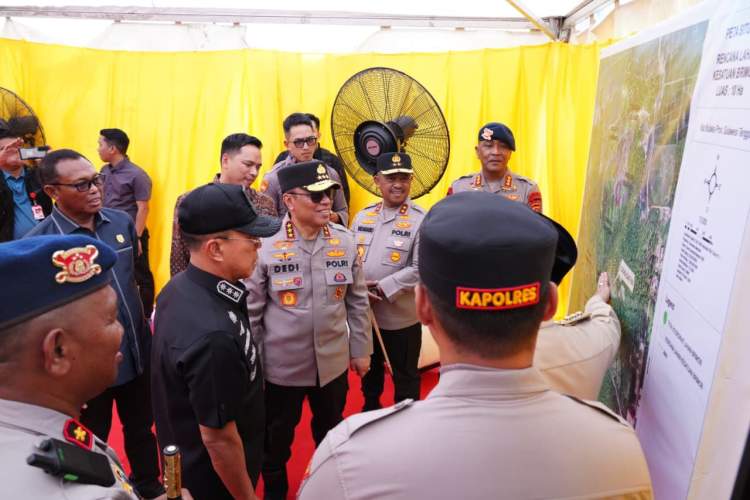 Wakapolri meresmikan pertapakan pembangunan Mako Brimob di Kolaka