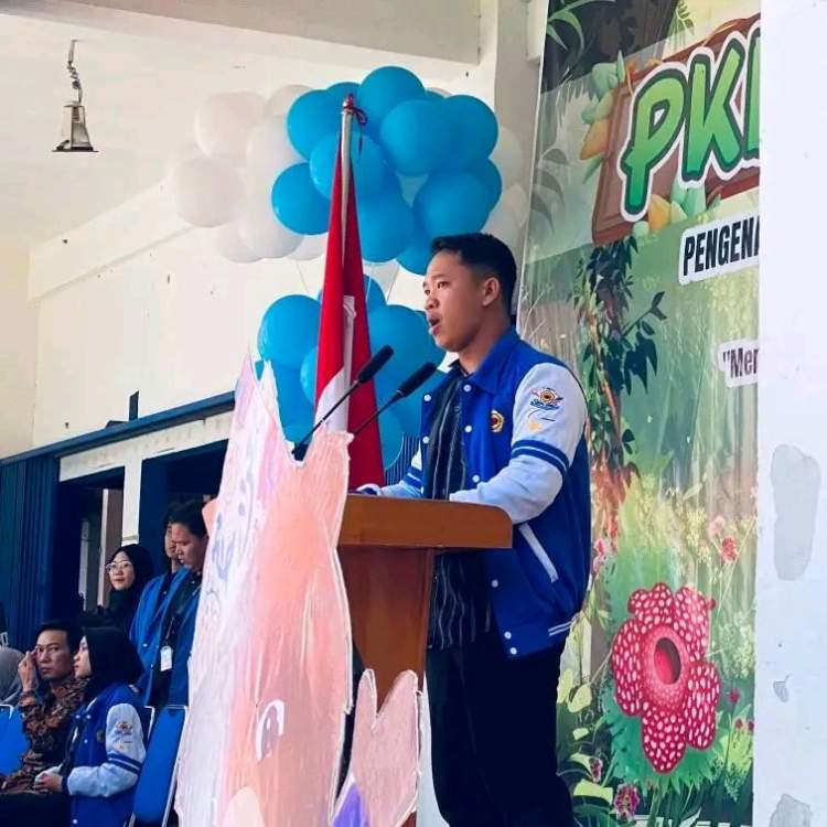 tokoh pemuda Bengkulu Tengah memberikan keterangan terkait efisiensi anggaran OPD