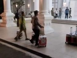 Polisi Turun Tangan, Koper Jamaah Ikut Diangkat