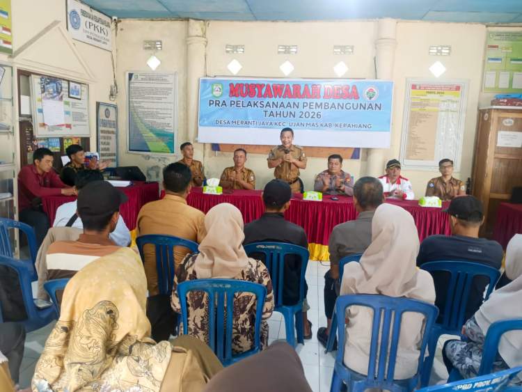 Musyawarah desa Meranti Jaya membahas pembangunan jalan rabat beton tahun 2026
