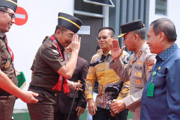 Kapolda Bengkulu Mardiyono bersama Kajati Bengkulu Saiful Bahri Siregar dalam acara ramah tamah Forkopimda Bengkulu