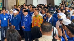 Zulkifli Hasan melantik pengurus PAN Bengkulu bersama kepala daerah di Hotel Mercure Bengkulu