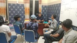 Sejumlah wartawan berada di kantor dinas saat terjadi dugaan intimidasi dan penguncian ruangan di Kepahiang