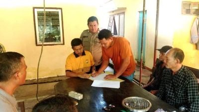 Bhabinkamtibmas Polsek PUT memediasi perdamaian sopir Toyota Calya dan korban kecelakaan di Desa Air Apo, Rejang Lebong.
